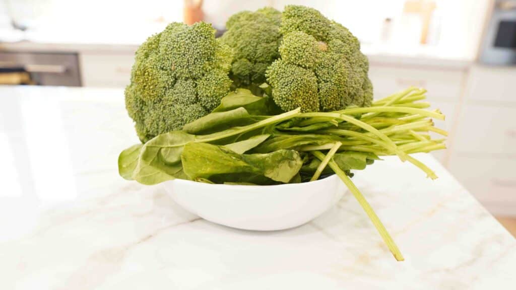 Glutathione rich greens that can help on an antifungal ;low mycotoxin diet.