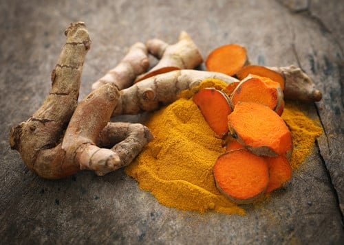 Turmeric root and turmeric powder